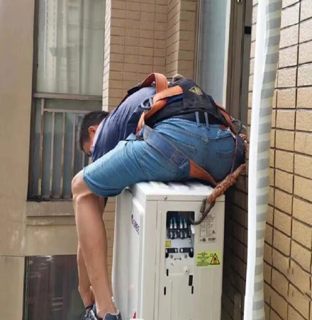 西宁市空调移机